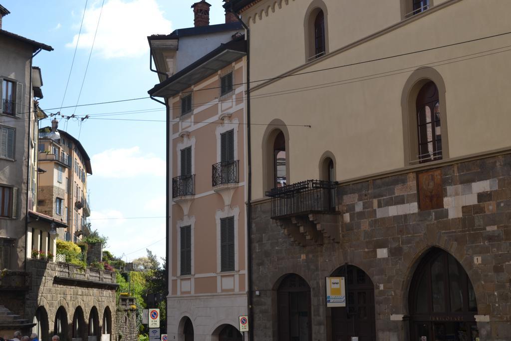 Appartamento Porta 22 Charme e Relax Bergamo Esterno foto